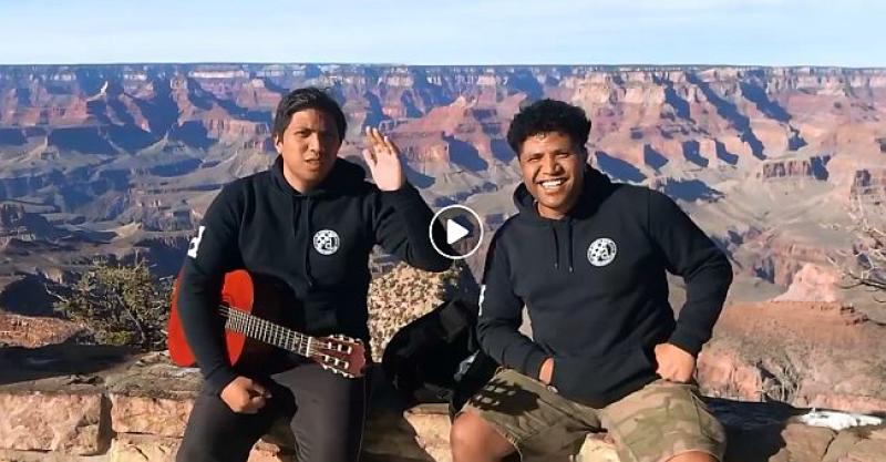 (VIDEO) SAMOANCI ZAPJEVALI 'MOJ LIPI ANĐELE' Ispred veličanstvenog Grand Canyona 0-1550036256