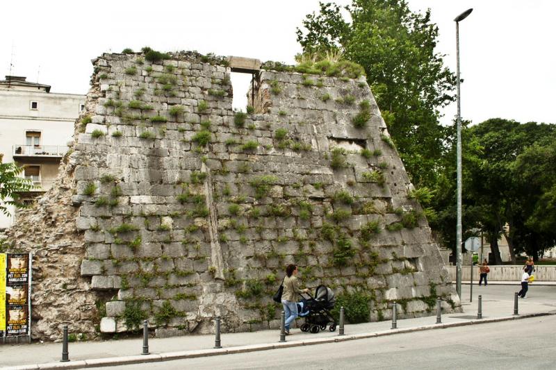 Kulturno-povijesni vodič: Obrambene zidine grada Splita