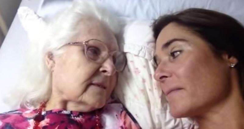 Predivno: Trenutak kad starica s Alzeheimerovom bolešću prepozna kćer (VIDEO)