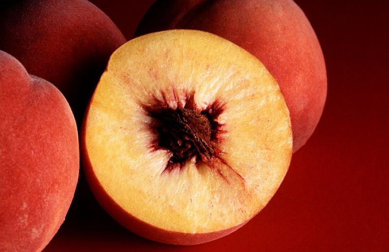 Zapanjujuće: Kako je voće izgledalo nekad, a kako izgleda danas?