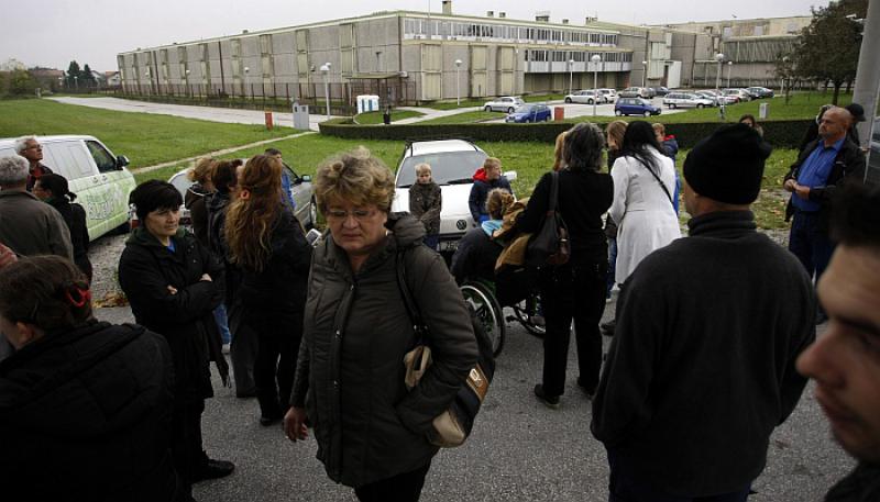 Bandića na 'fejsu' podržava 47.000 ljudi, uživo samo 40