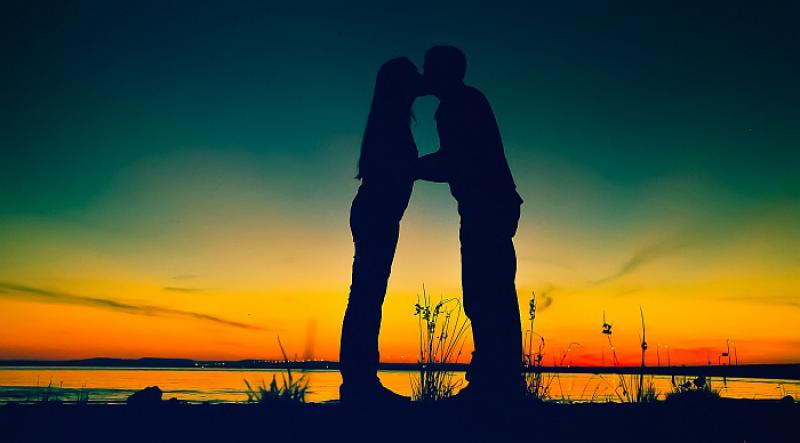 'Tražim iskrenu i vjernu djevojku za ozbiljnu vezu, ponude u inbox'