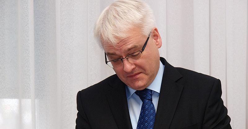 Josipović 'oprao' Šukera: 'Pljesak Modriću i Rakitiću da, tebi i Mamiću ne'