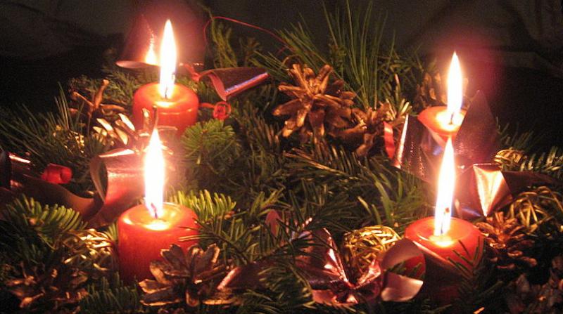 VODIČ: Kako izraditi vlastiti adventski vijenac? (VIDEO)