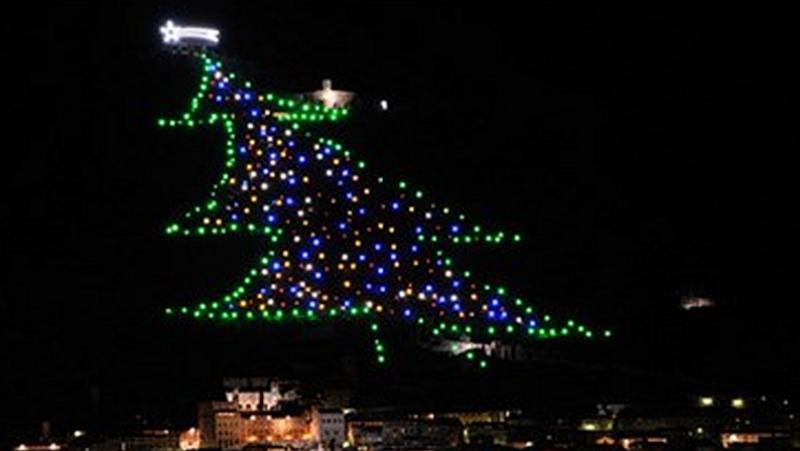 I Papa koristi tablet