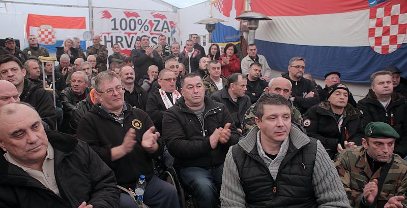100 DANA PROSVJEDA: 'Ostat ćemo i 1000'