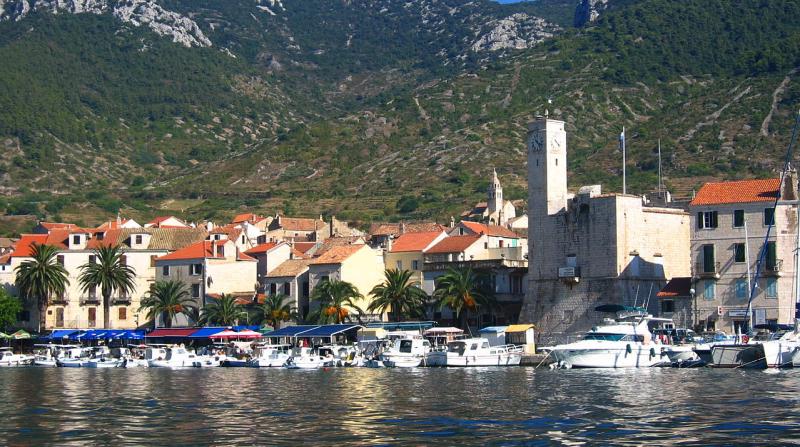 HRVATSKA OBALA HIT: Samo u jednoj županiji živi 4000 stranaca