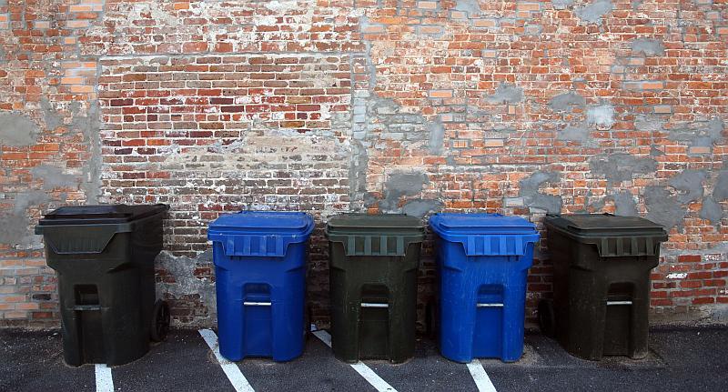 Nećete vjerovati što su njemački smetlari učinili da odvezu smeće iz blokirane ulice