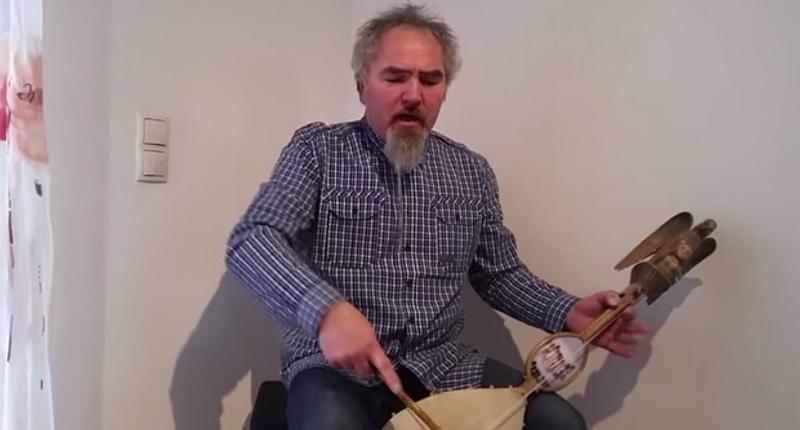 Hrvatski iseljenik opjevao Kolindu na - guslama! Poslušajte (VIDEO)