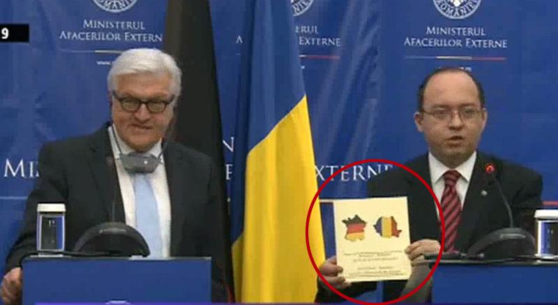 Ne vidite ništa čudno na fotografiji? Nije ni njemački ministar