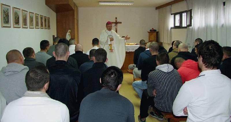Hrvatski biskup kao Papa Franjo: na Uskrs sa zatvorenicima