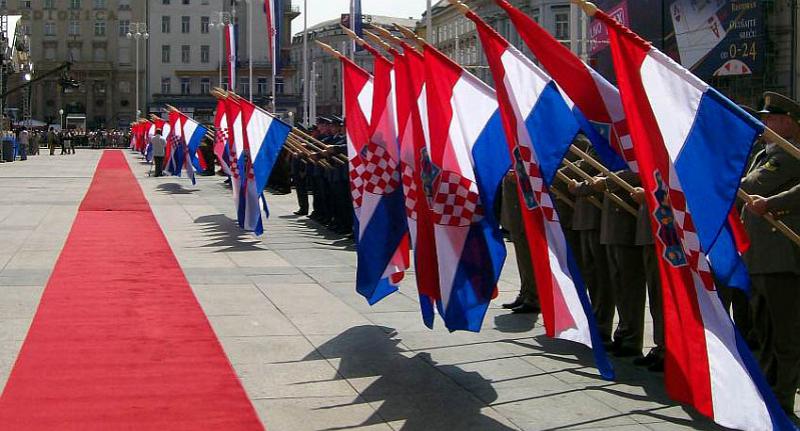 'Kada je nastala hrvatska država': Šeks i Rudolf kažu 25.6., Omejec 8.11...
