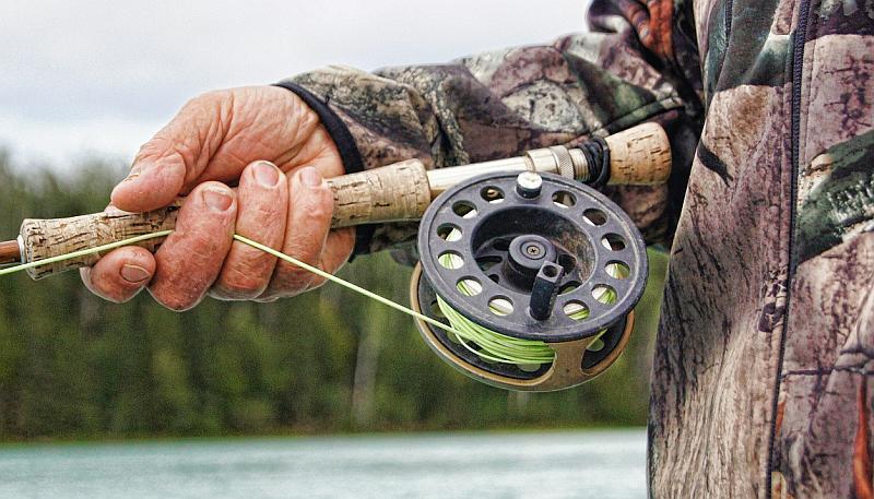 Ribič uhvatio grgeča: kad mu je otvorio usta, imao je što vidjeti (FOTO)