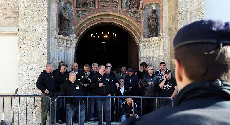 Matić ušao i izašao iz crkve, branitelji zaustavljeni kod Kamenitih vrata