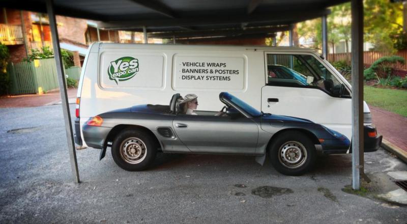 SJAJNA ILUZIJA: Vidite li jedan ili dva automobila?