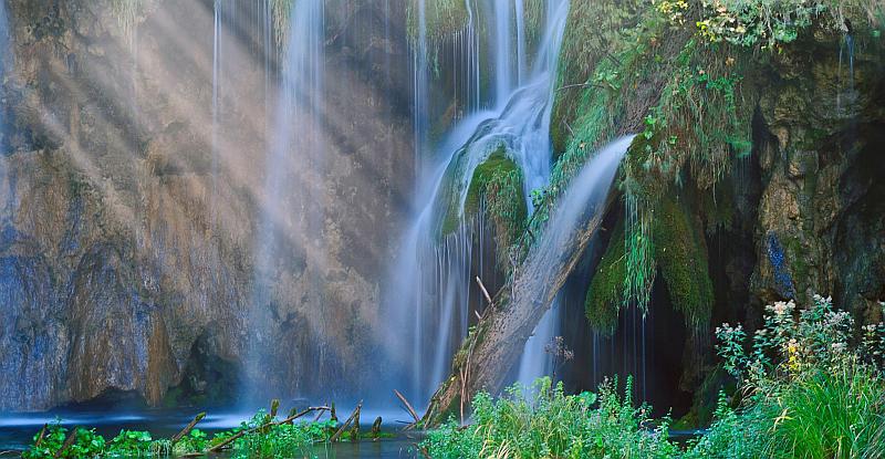 Legenda o nastanku Plitvičkih jezera: ‘Narode, bit ćeš dugo na straži kršćanstva, prolijevajući krv’