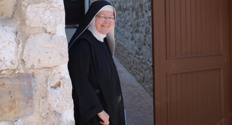 Splitski reperi ovo nisu očekivali; časna sestra pjesmom odgovorila na njihovu 'Mladu časnu'