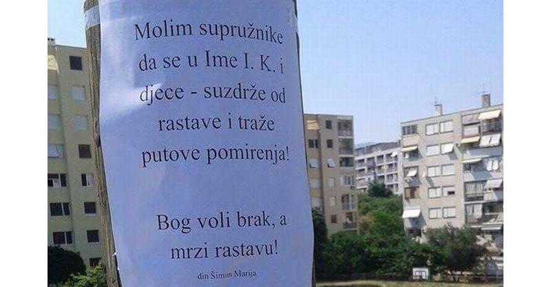 (FOTO) Na stupu osvanuo natpis: 'Molim supružnike da se suzdrže od rastave'