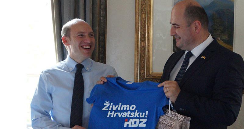 'CDU će Karamarku, kad dođe na vlast, poslati savjetnike i stručnjake'