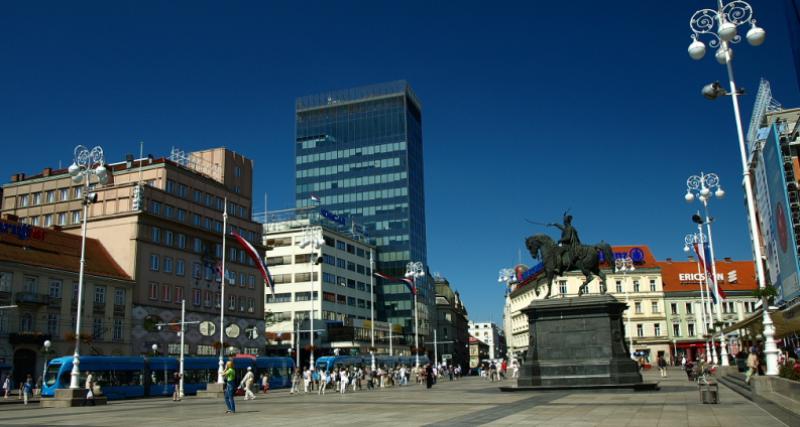 10 GRAFOVA O HRVATIMA: kome vjerujemo, jesmo li desničari ili ljevičari, želimo li iseliti