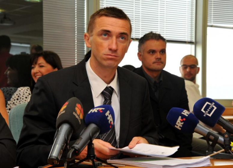 VUKOVAR BEZ ĆIRILICE: Izglasane izmjene Statuta po kojima više nema dvojezičnih tabli