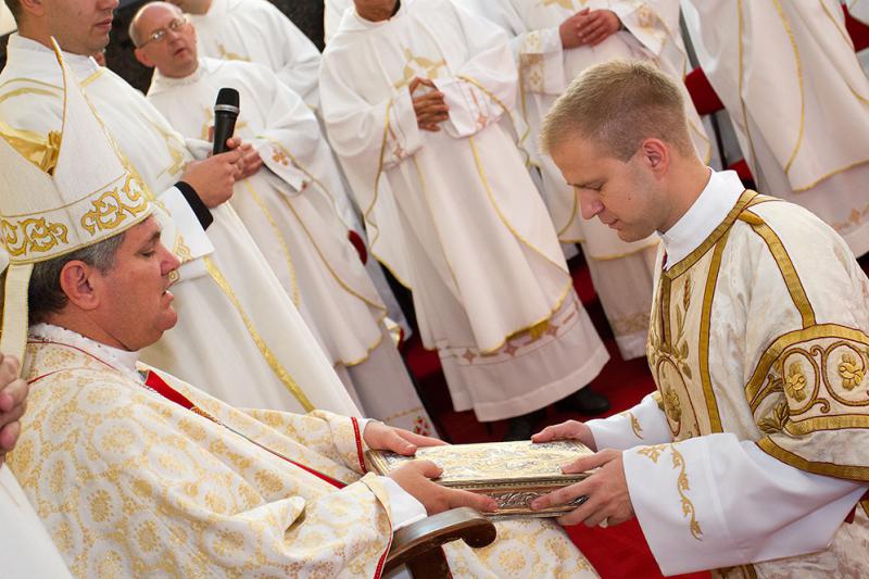 Kome da idemo? Ti imaš riječi života vječnoga!