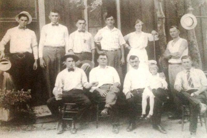 Dolari, franci i marke dođoše - kosti, mladost i narod odoše...