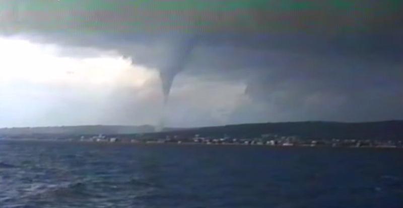 (VIDEO) Nevjerojatna snimka tornada-pijavice koji je 1994. protutnjao kroz Bibinje