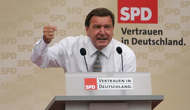 Gerhard Schröder: Na Balkanu otvarati centre za školovanje mladih zanatlija