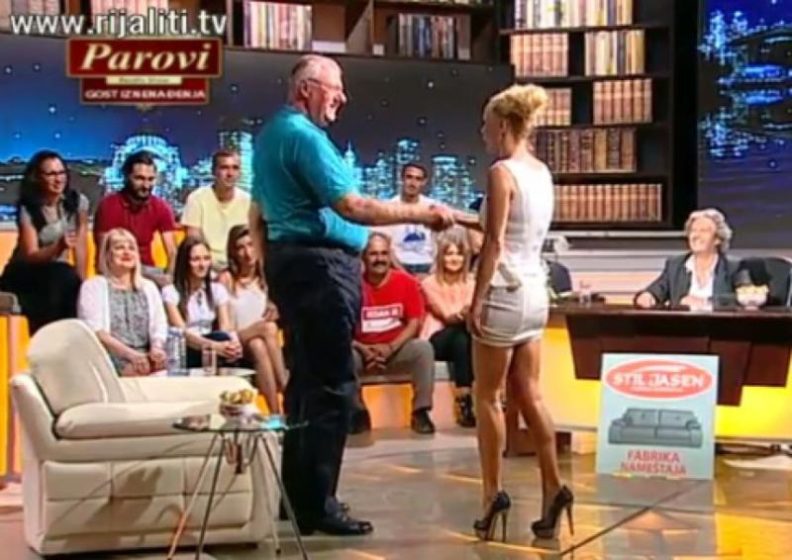 Najavila pohod na Hrvatski sabor pa se rukovala sa Vojislavom Šešeljem