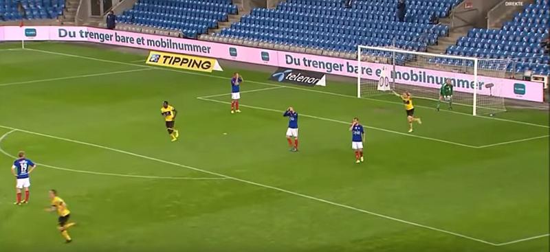 (VIDEO) Svi su se uhvatili za glavu: vratar zabio iz slobodnjaka s centra