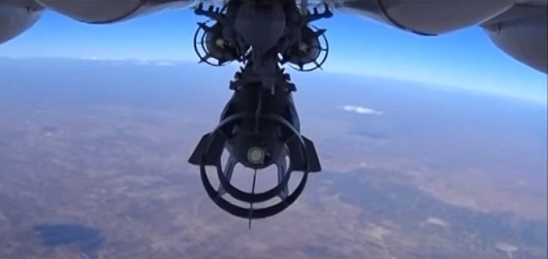 (VIDEO) Pogledajte kako ruski lovci Sukhoi 'razvaljuju' Islamsku državu