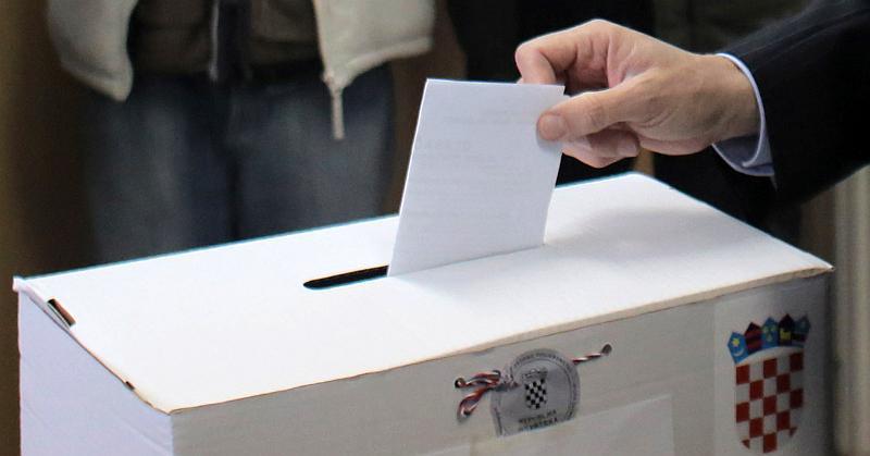 ISELJENICI, PAŽNJA! Evo što morate znati ako želite glasovati na predstojećim izborima