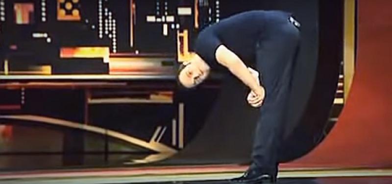 (VIDEO) Njemački komičar turskog porijekla ismijava se i iz 'svojih' Turaka - pogledajte!