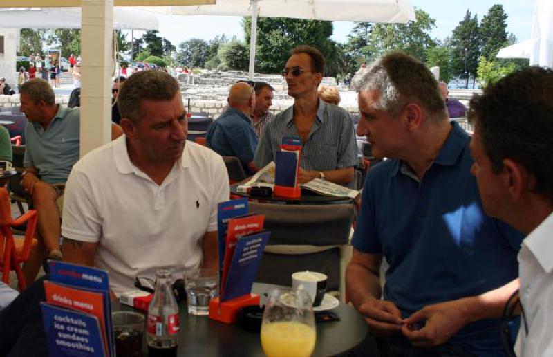 Gotovinin kum odgovorio na Kotromanovićevu prozivku Karamarka zbog slikanja s generalom