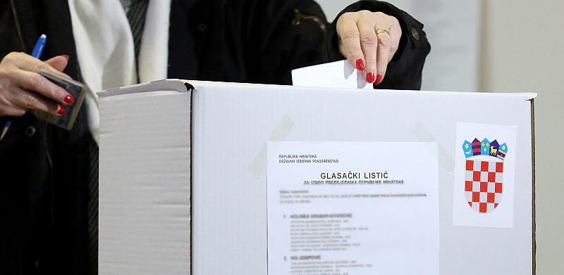 Otvorena birališta u Hrvatskoj