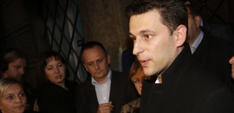 Petrov otkrio koliku će plaću imati zastupnici ako bude po njegovom