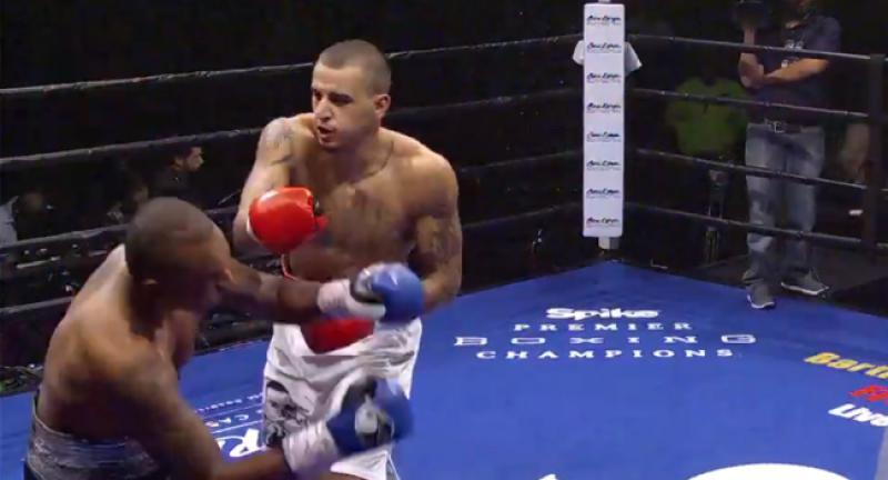 (VIDEO) Srpski boksač nokautirao protivnika dok mu je ovaj pružao ruku