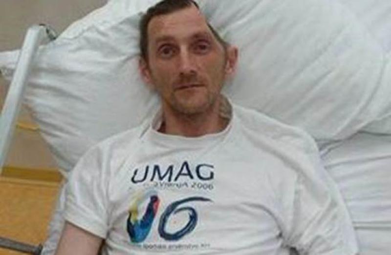 Vukovarski Stožer zapalio svijeću ispred policije za umrlog branitelja Pajčića
