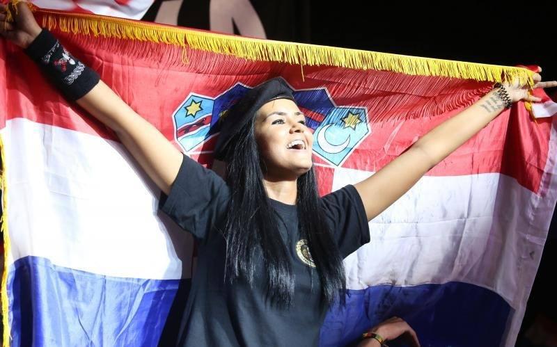 Hrvati stali u Thompsonovu zaštitu: 'Domoljublje nije rasizam! Zašto dopuštate Ceci da pjeva?'