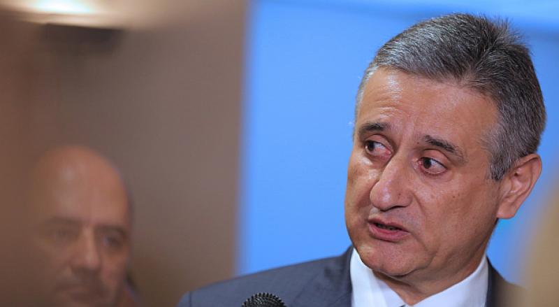 Za HDZ je dugoročno bolje da ne uđe u tripartitnu vladu