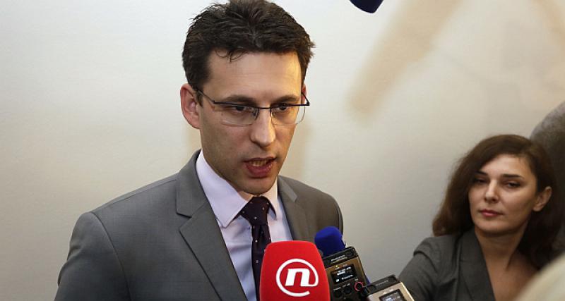(VIDEO) Pogledajte kako je SDP-ovac Petrovu usred izjave dobacio 'Božo, lažeš'
