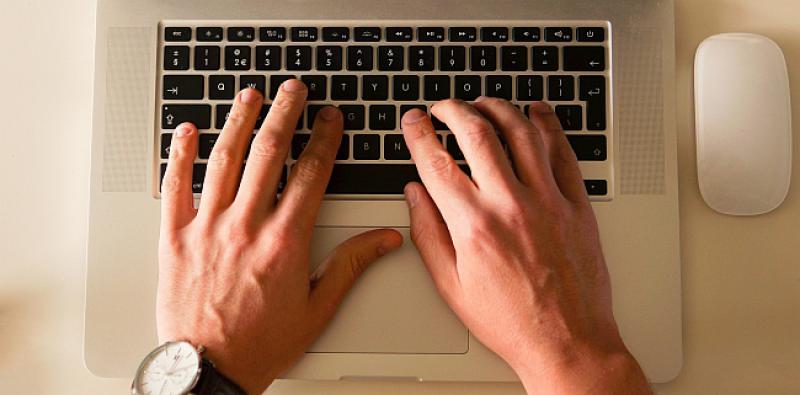 Zaposli se Mujo u Njemačkoj i dobije svoje računalo...