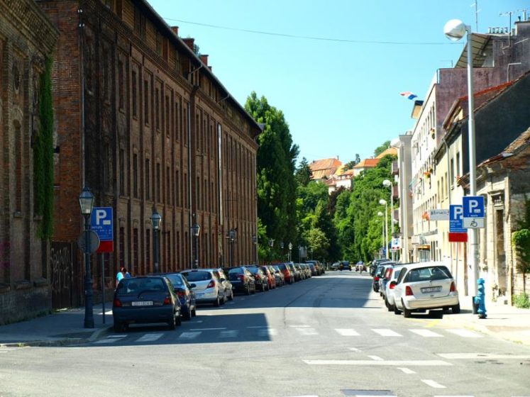 Bio turist prvi put u Zagrebu i vozi se taksijem...