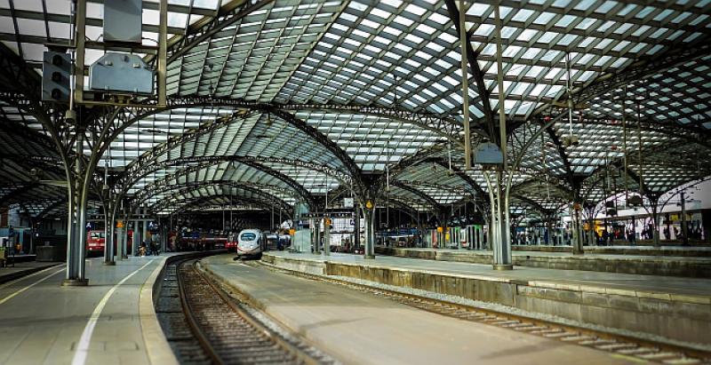 MUČNI DETALJI NAPADA: 'Djevojka s rastrganim najlonkama i nakrivljenom majicom je neutješno plakala'