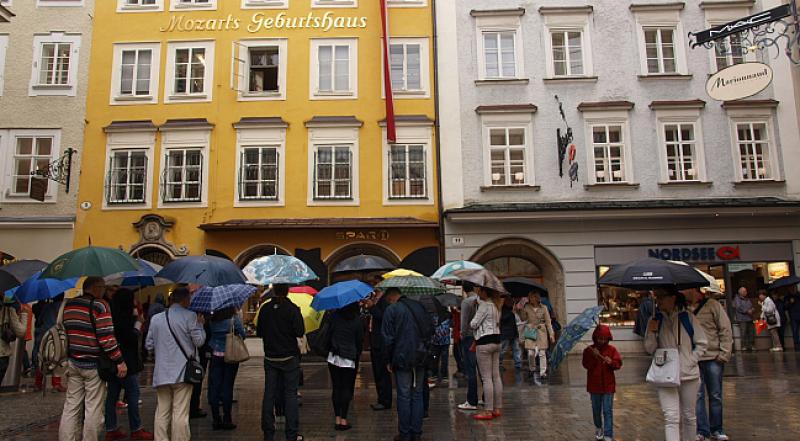 HRVATSKI ŽUPNIK O MIGRANTSKIM NAPADIMA: 'U Salzburgu se prodaje sve više oružja za obranu'