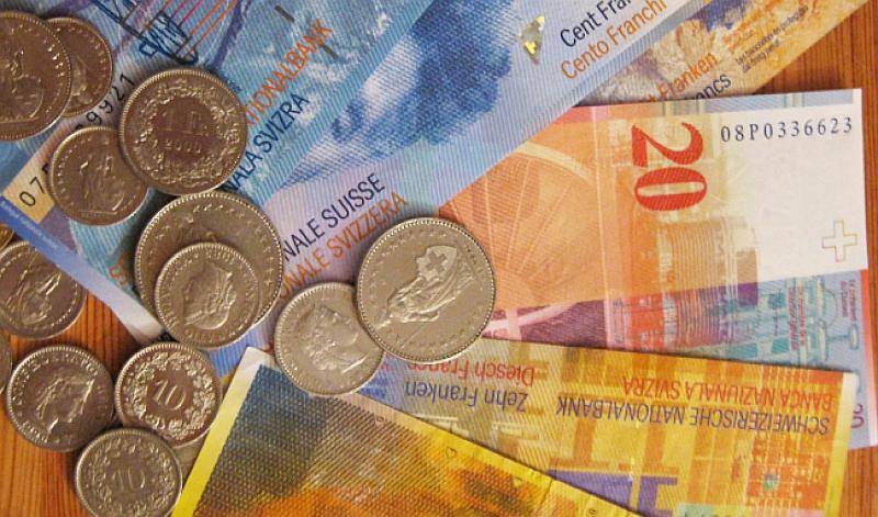 NEMILOSRDNA ŠVICARSKA: Izbjeglicama se uzima sve iznad 1000 CHF, po 10 godina otplaćuju troškove