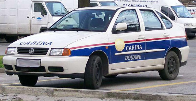 ŠOKIRALA SE: 'Vozila sam auto njemačkih registracija, carinici su me zaustavili i zaplijenili ga'