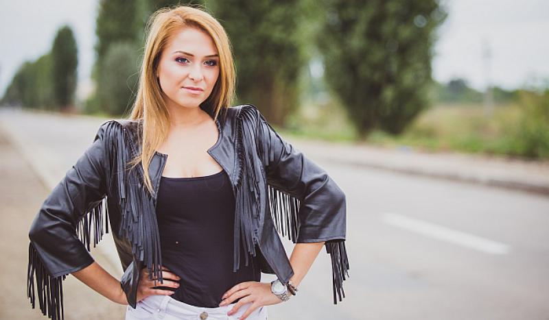 Poslao Mujo iz Njemačke Fati skupu jaknu...