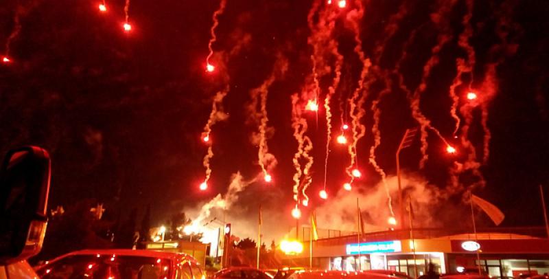 SLAVLJE JE LIJEPO, ALI… Rakete s Poljuda zapalile krov škole i balon bazena, 15 osoba uhićeno